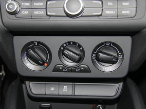 201430 TFSI Sportback r {(dio){(dio)(ji)