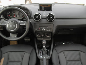 2014款30 TFSI Sportback 时尚型 中控台