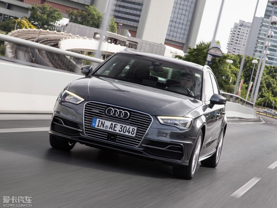 2015?yun)WA3 e-tron Sportback e-tron \(yn)(dng)