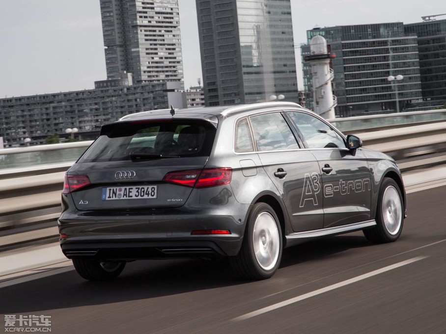 2015WA3 e-tron Sportback e-tron \Ӱ