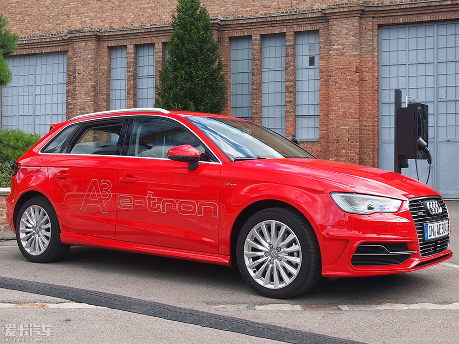 2015WA3 e-tron Sportback e-tron \Ӱ