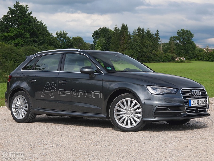 2015WA3 e-tron Sportback e-tron \(yn)Ӱ