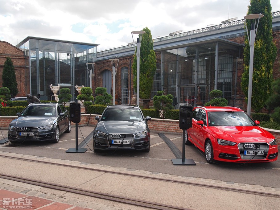 2015WA3 e-tron Sportback e-tron \Ӱ