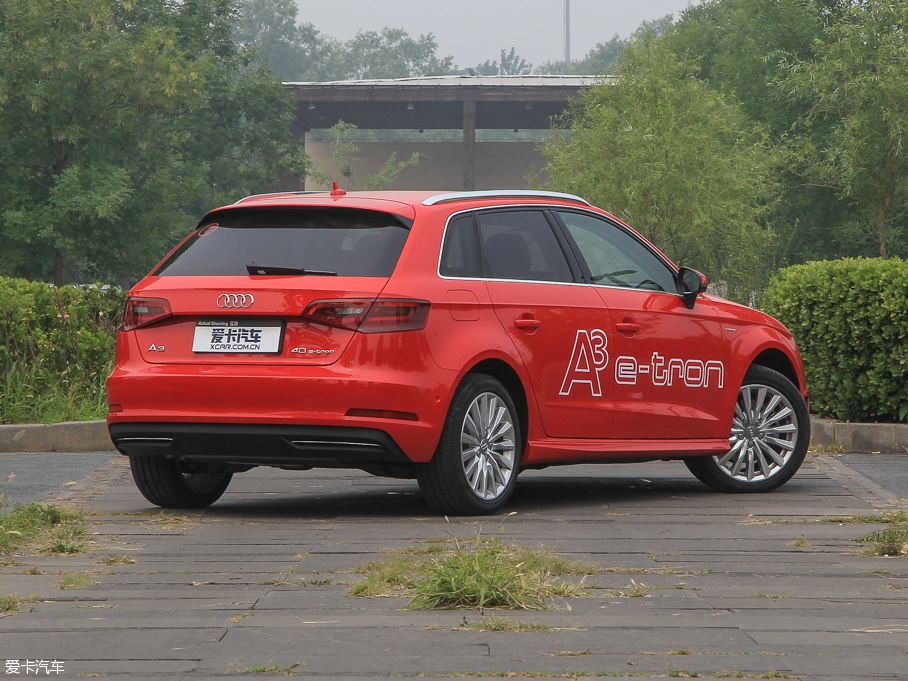 2015WA3 e-tron Sportback e-tron \Ӱ