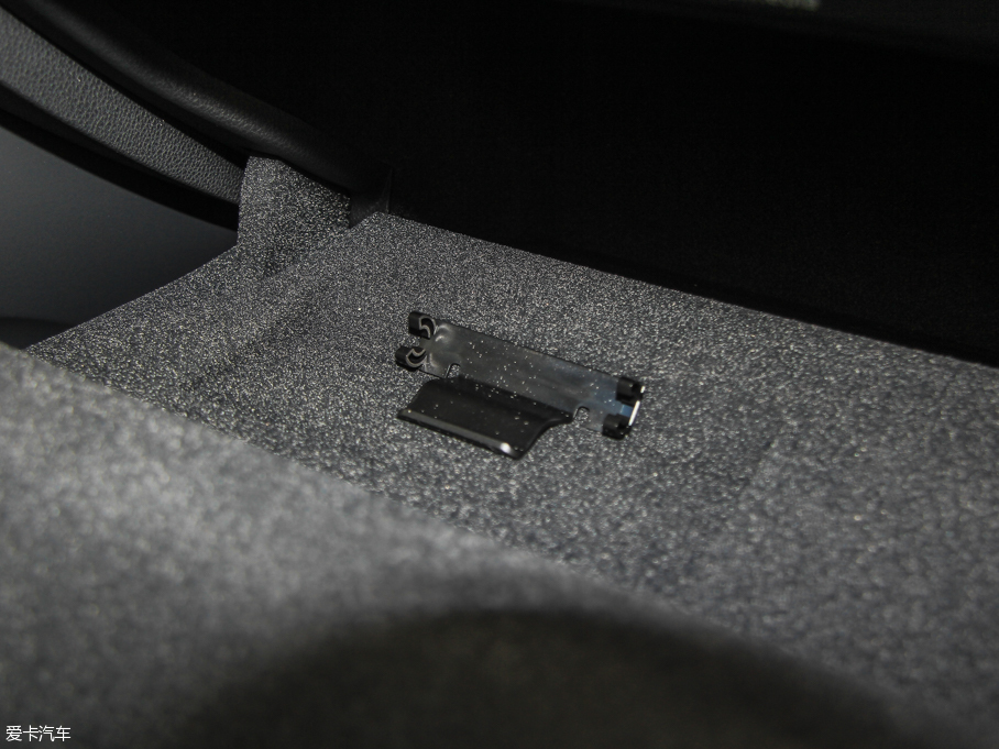 2015WA3 e-tron Sportback e-tron \Ӱ