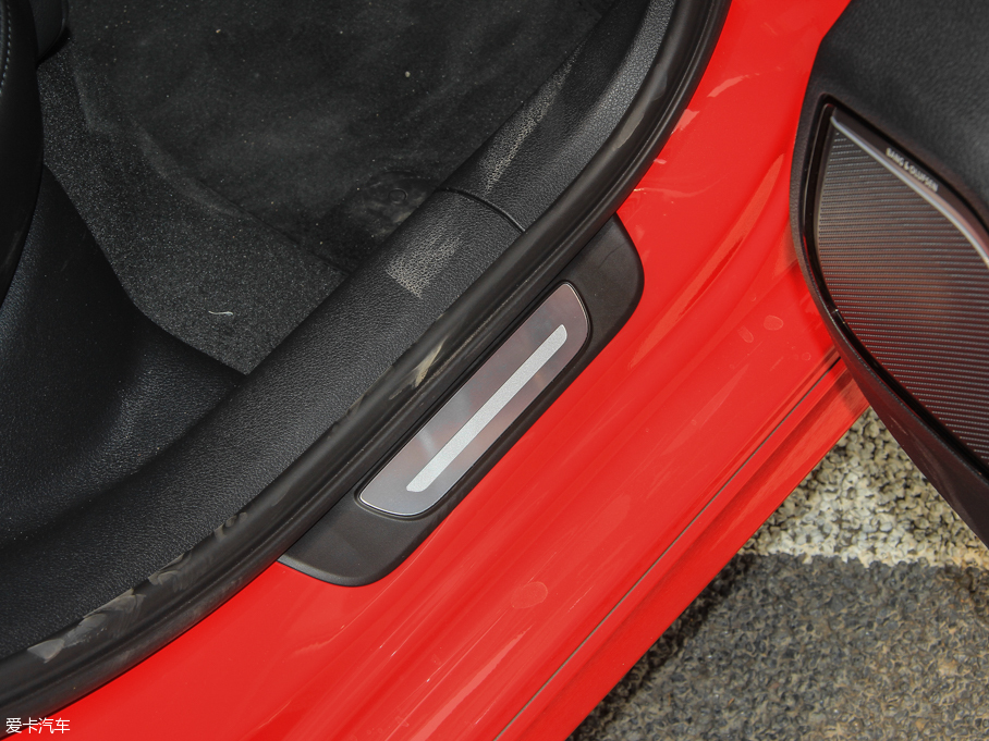 2015WA3 e-tron Sportback e-tron \Ӱ