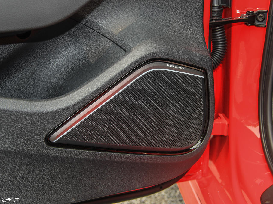 2015WA3 e-tron Sportback e-tron \Ӱ