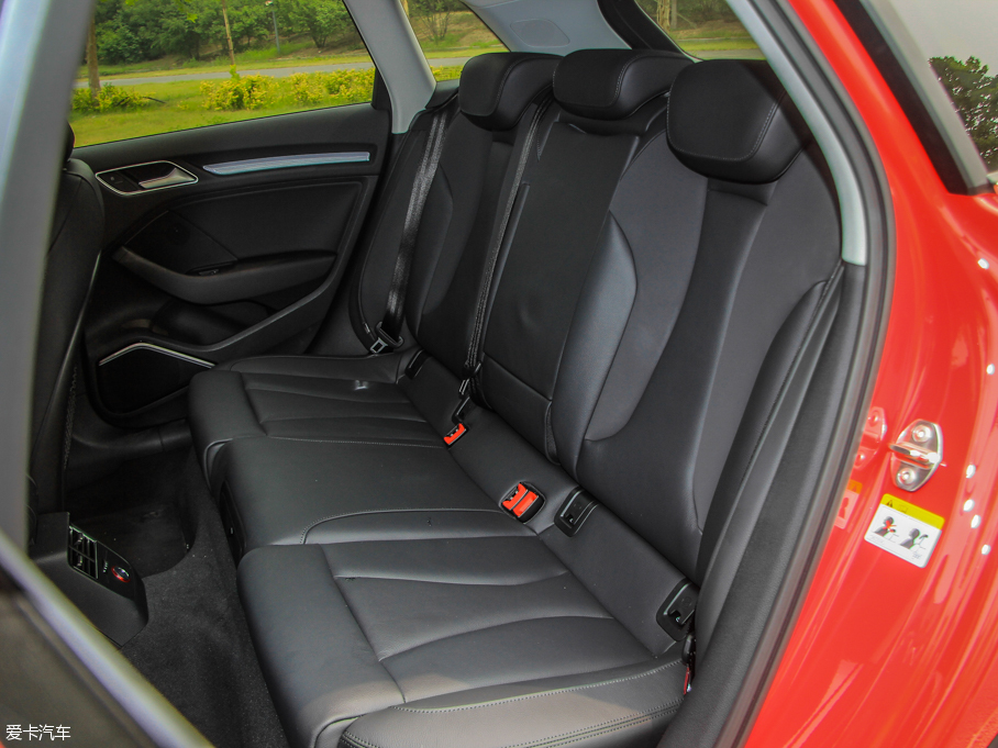 2015WA3 e-tron Sportback e-tron \Ӱ