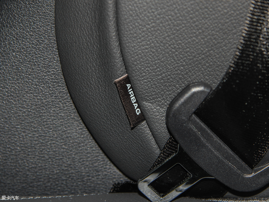 2015WA3 e-tron Sportback e-tron \Ӱ