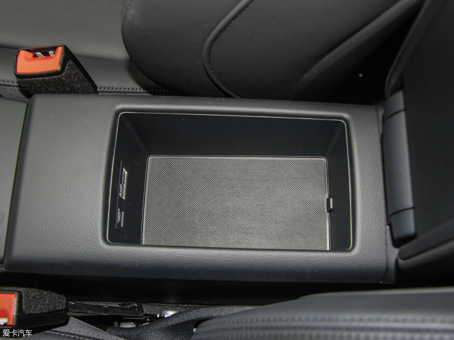 2015?yun)WA3 e-tron Sportback e-tron \(yn)Ӱ