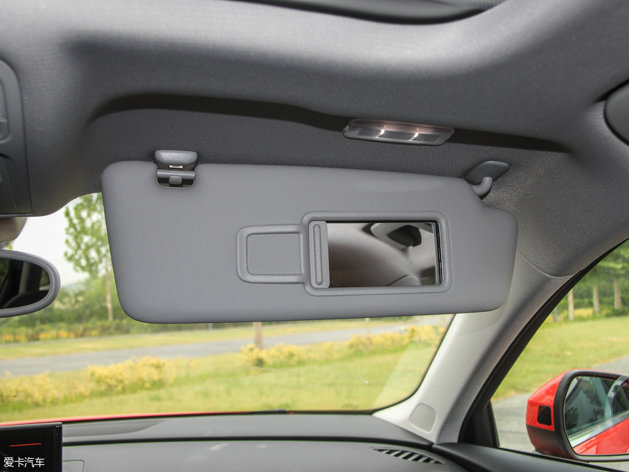 2015?yun)WA3 e-tron Sportback e-tron \(yn)(dng)