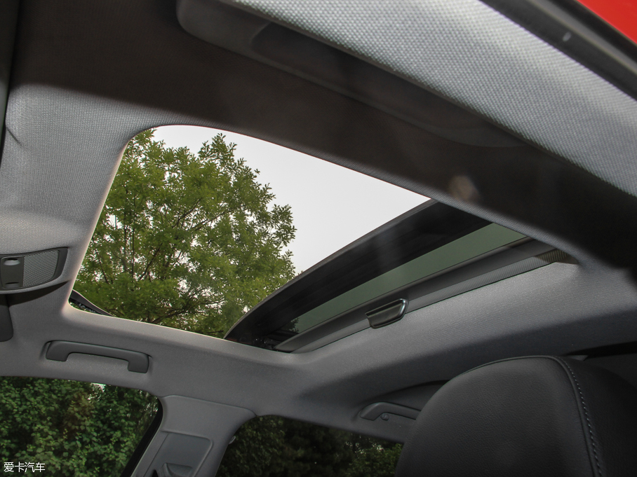 2015?yun)WA3 e-tron Sportback e-tron \(yn)(dng)