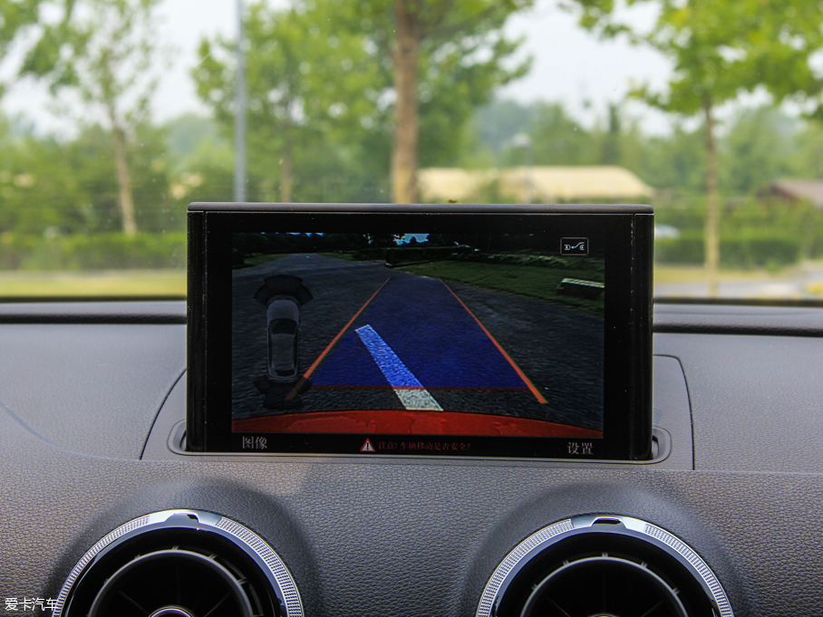 2015WA3 e-tron Sportback e-tron \Ӱ