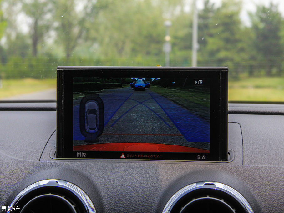 2015WA3 e-tron Sportback e-tron \Ӱ