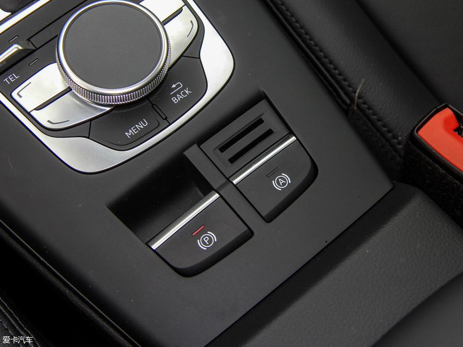 2015WA3 e-tron Sportback e-tron \Ӱ