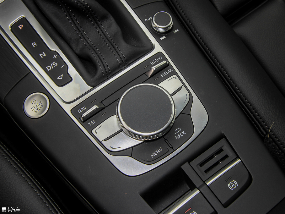 2015WA3 e-tron Sportback e-tron \Ӱ