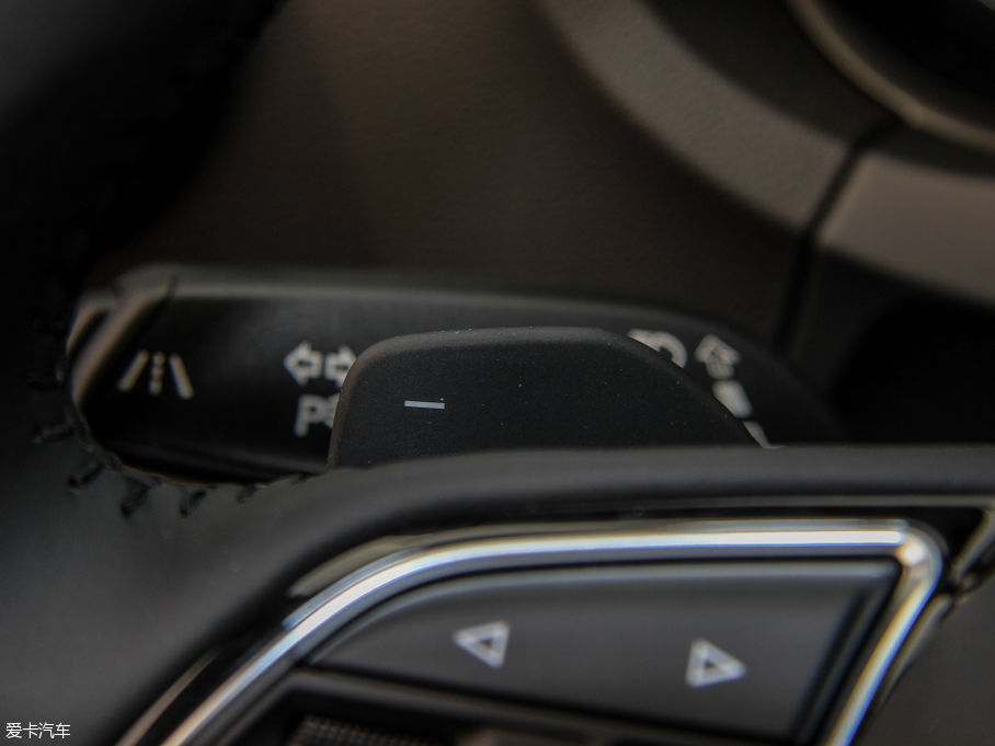 2015WA3 e-tron Sportback e-tron \Ӱ