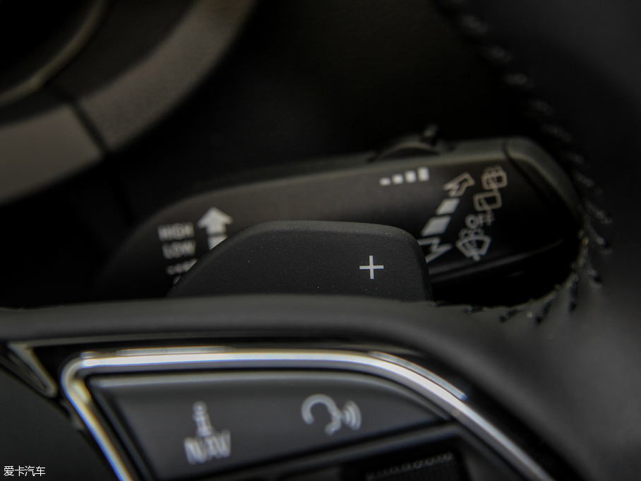 2015WA3 e-tron Sportback e-tron \Ӱ