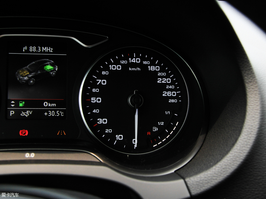 2015WA3 e-tron Sportback e-tron \Ӱ