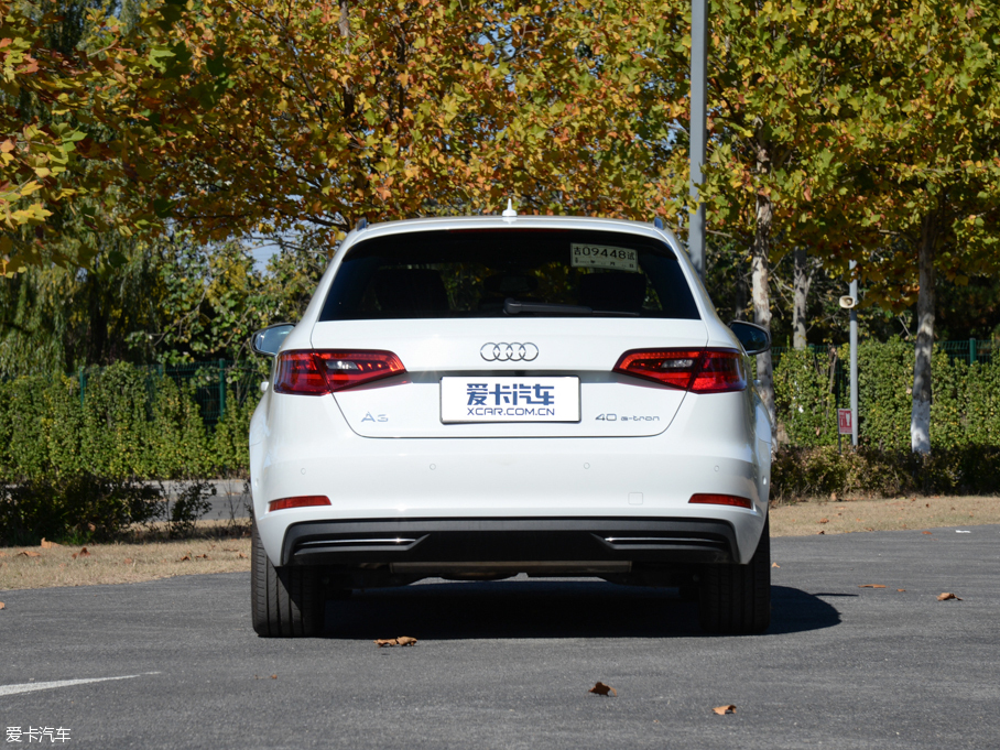 2015WA3 e-tron Sportback e-tron \Ӱ