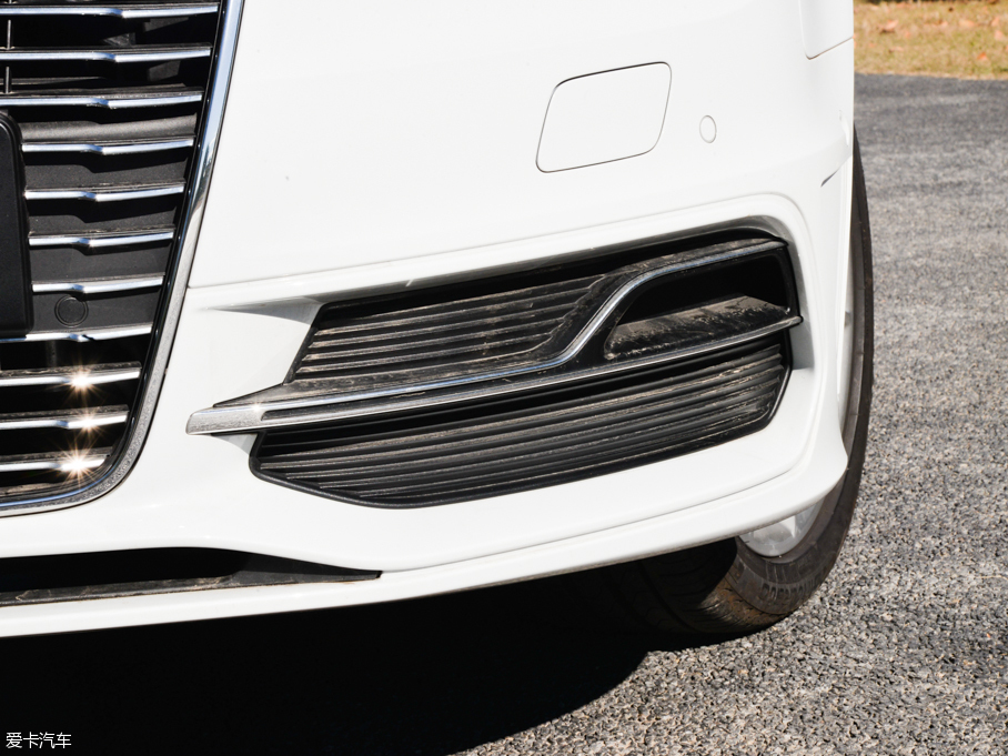 2015WA3 e-tron Sportback e-tron \Ӱ