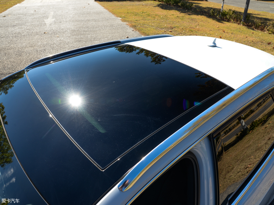 2015WA3 e-tron Sportback e-tron \Ӱ