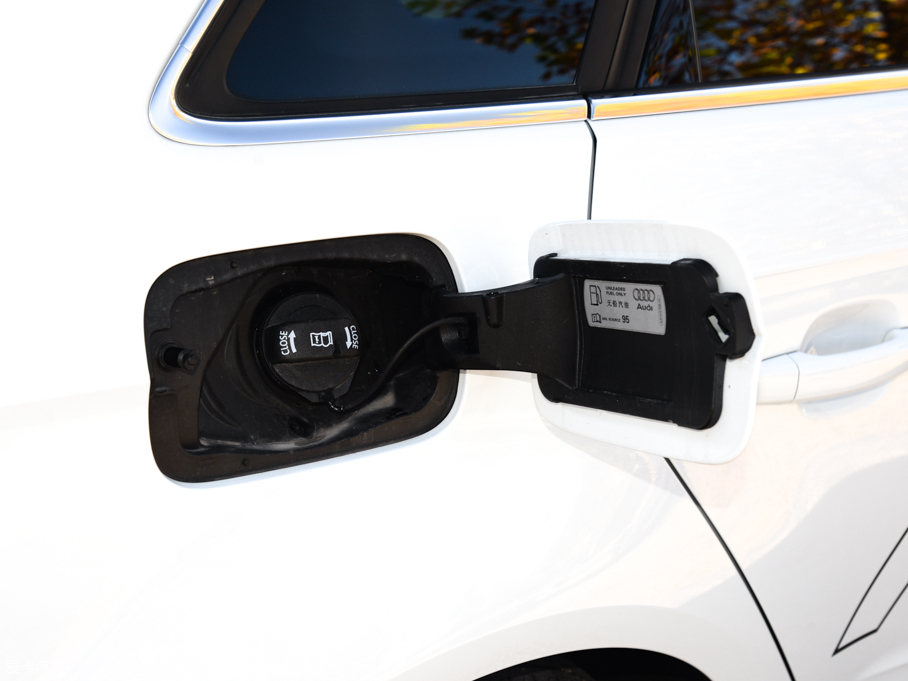 2015WA3 e-tron Sportback e-tron \Ӱ