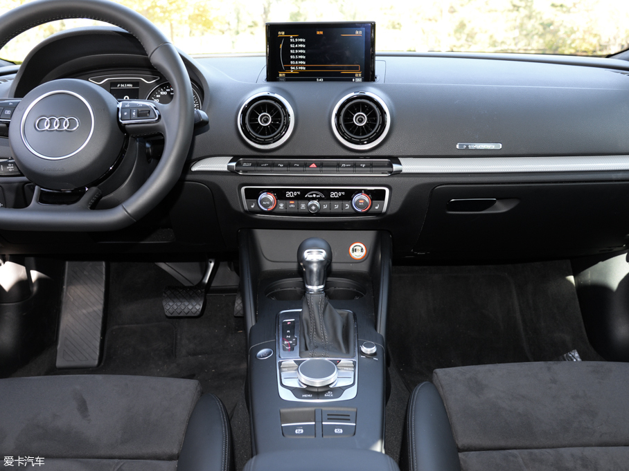 2015WA3 e-tron Sportback e-tron \Ӱ