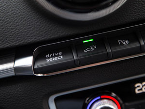 2015Sportback e-tron \(yn)(dng) п؅^(q)