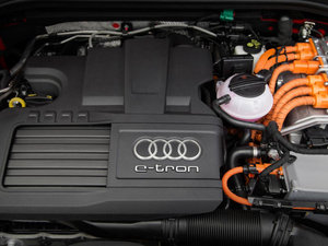 2015Sportback e-tron \Ӱ 