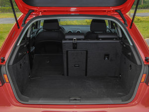 2015Sportback e-tron \Ӱ g