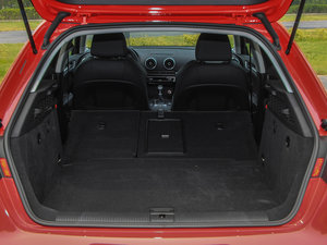 2015Sportback e-tron \Ӱ g