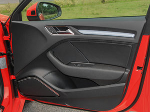 2015Sportback e-tron \Ӱ g