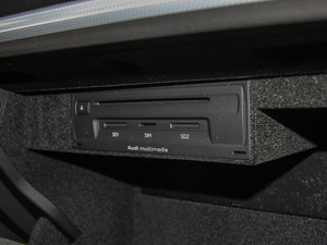 2015Sportback e-tron \Ӱ g