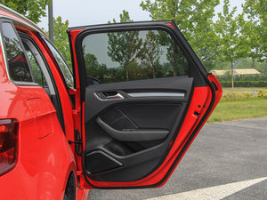 2015Sportback e-tron \Ӱ g