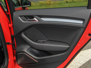 2015Sportback e-tron \Ӱ g