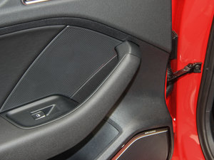 2015Sportback e-tron \Ӱ g