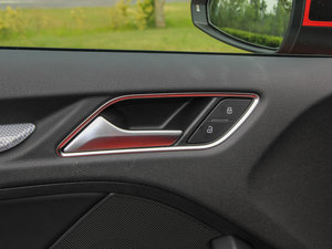 2015Sportback e-tron \Ӱ g