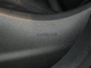 2015Sportback e-tron \Ӱ g