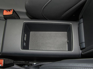 2015Sportback e-tron \Ӱ g