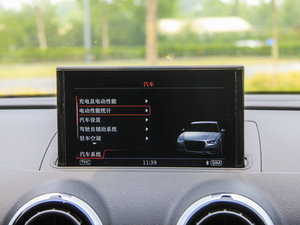 2015Sportback e-tron \Ӱ п؅^