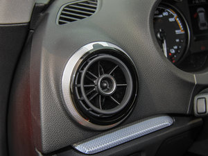 2015Sportback e-tron \Ӱ g