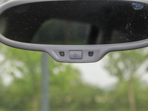 2015Sportback e-tron \Ӱ g