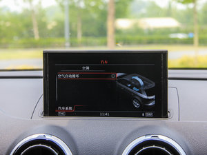 2015Sportback e-tron \Ӱ п؅^