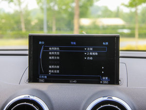 2015Sportback e-tron \Ӱ п؅^