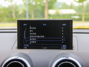 2015Sportback e-tron \Ӱ п؅^