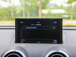 2015Sportback e-tron \Ӱ п؅^