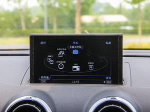 2015Sportback e-tron \Ӱ п؅^