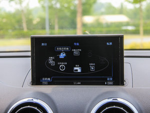 2015Sportback e-tron \Ӱ п؅^