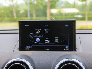 2015Sportback e-tron \Ӱ п؅^